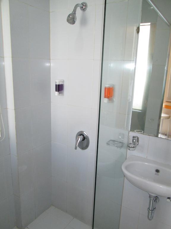 Dewarna Hotel Arifin Bunul Екстер'єр фото